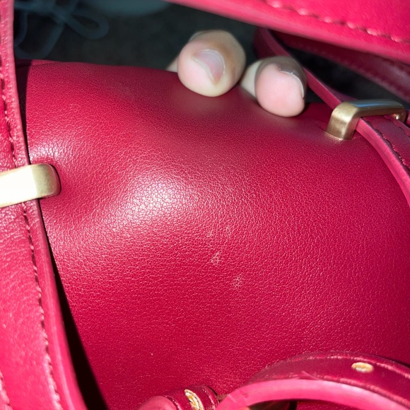 Mini red backpack 🎒 - Picture 4 of 4